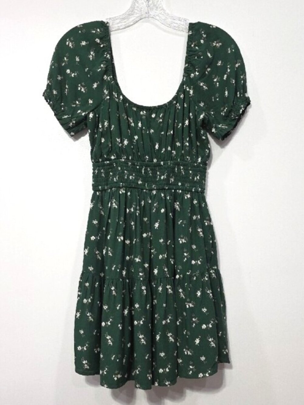 Women's Hollister Saidie Green Floral Smocked Small Mini Dress Skort Romper T19